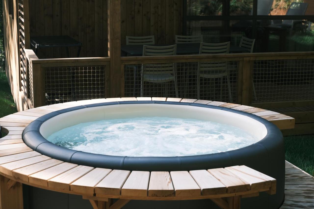 Lodge Avec Spa Privatif - Foret Et Lac Liginiac Bagian luar foto