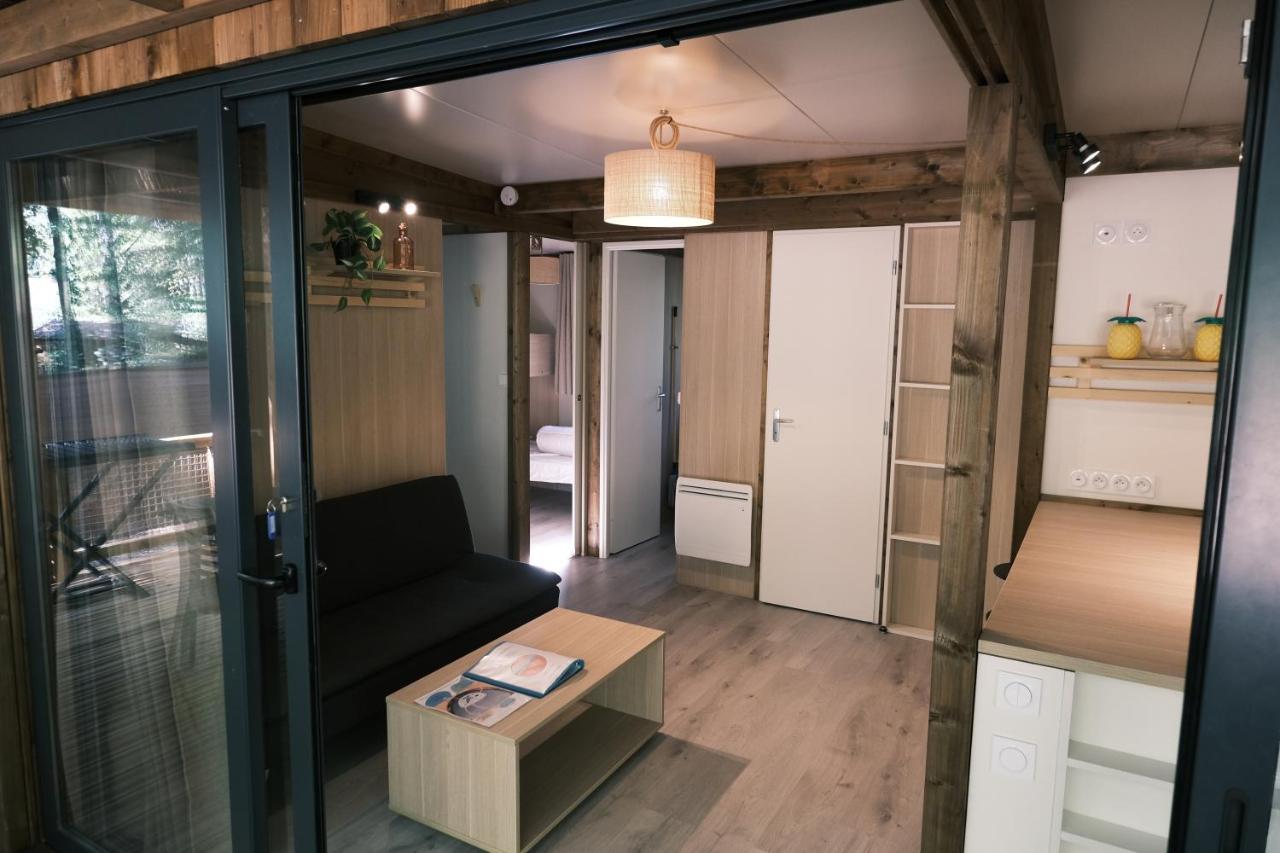 Lodge Avec Spa Privatif - Foret Et Lac Liginiac Bagian luar foto