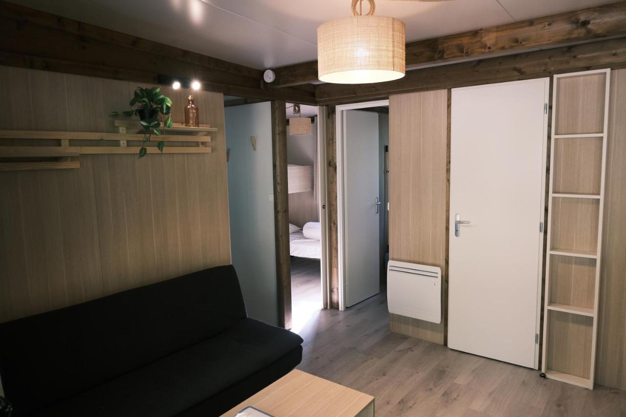 Lodge Avec Spa Privatif - Foret Et Lac Liginiac Bagian luar foto