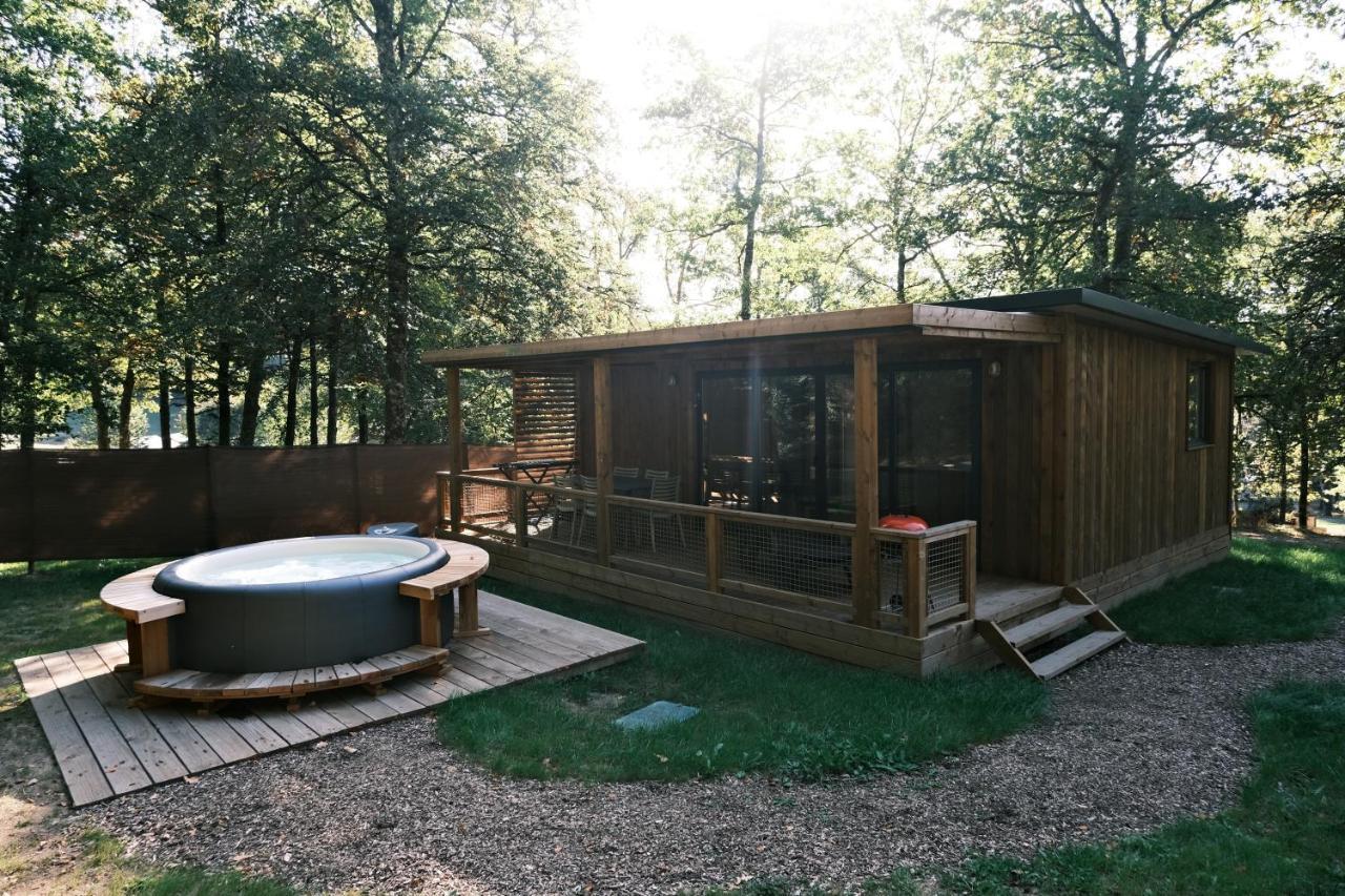 Lodge Avec Spa Privatif - Foret Et Lac Liginiac Bagian luar foto