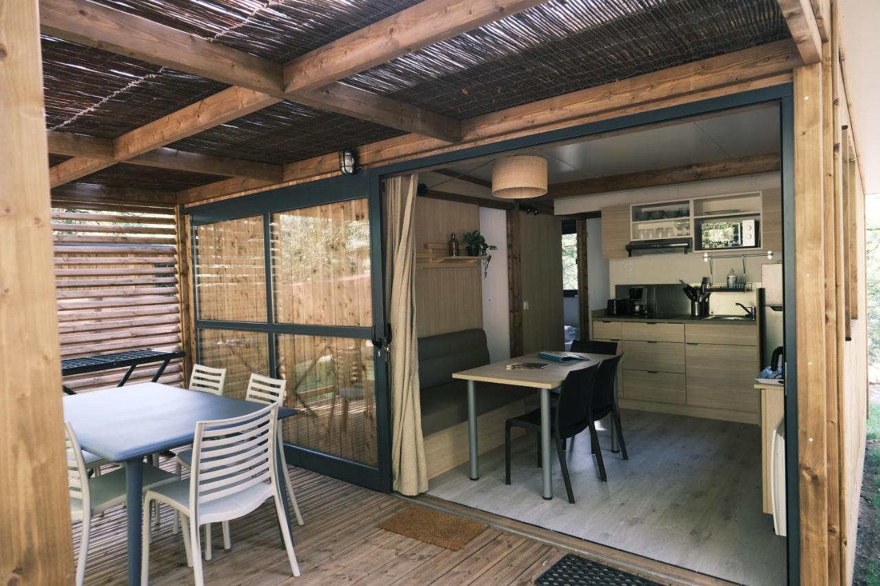 Lodge Avec Spa Privatif - Foret Et Lac Liginiac Bagian luar foto