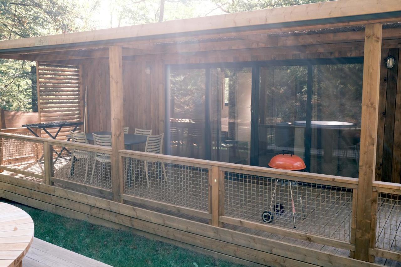 Lodge Avec Spa Privatif - Foret Et Lac Liginiac Bagian luar foto
